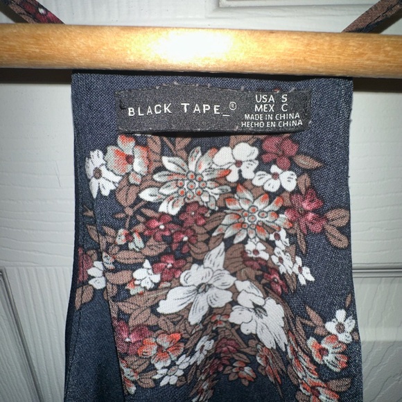 Black Tape Swing Tank - Picture 3 of 3